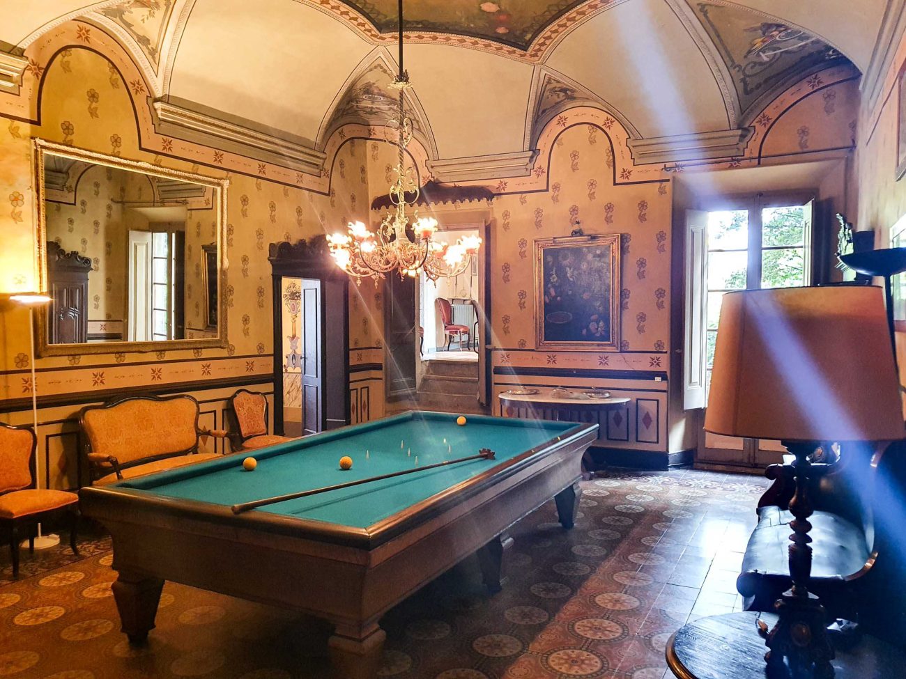 Stately 17th century mansion in Emporda