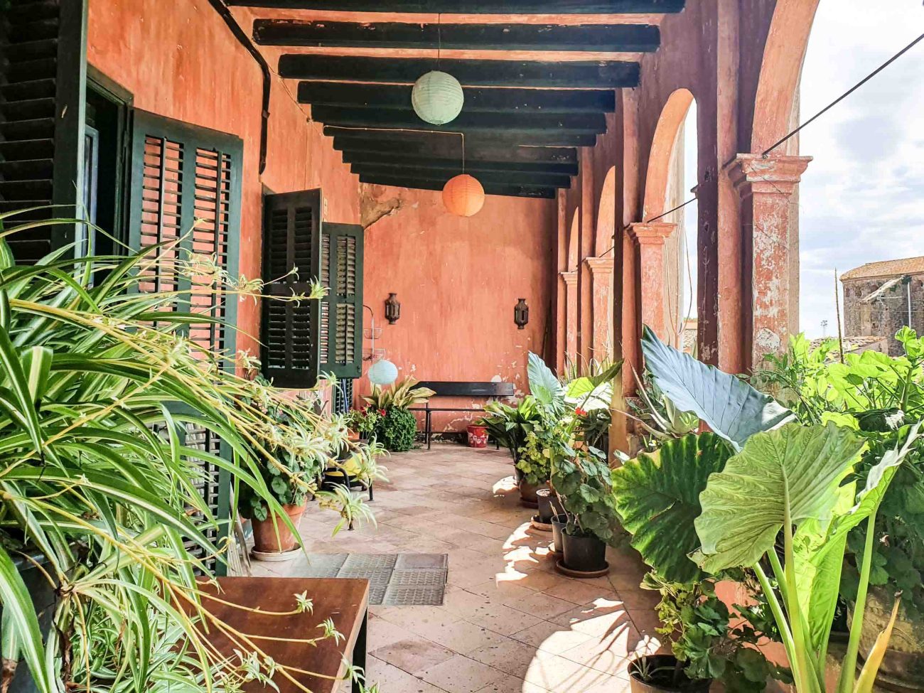 Stately 17th century mansion in Emporda