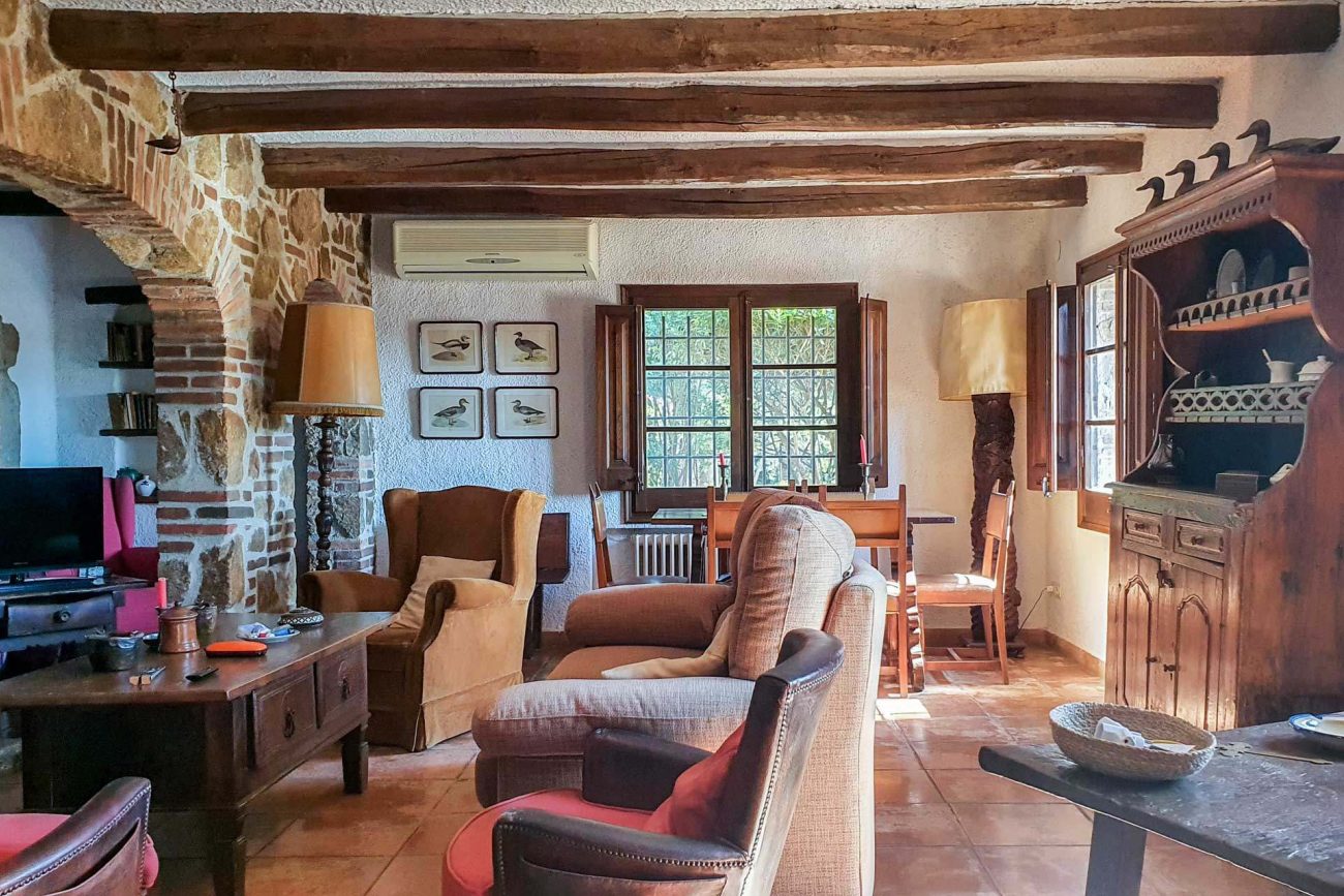 Two properties in Caldes de Malavella