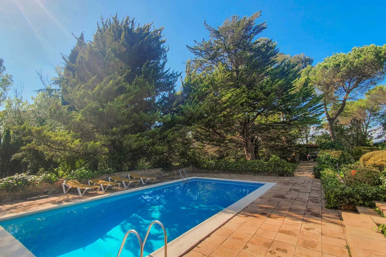 Two properties in Caldes de Malavella