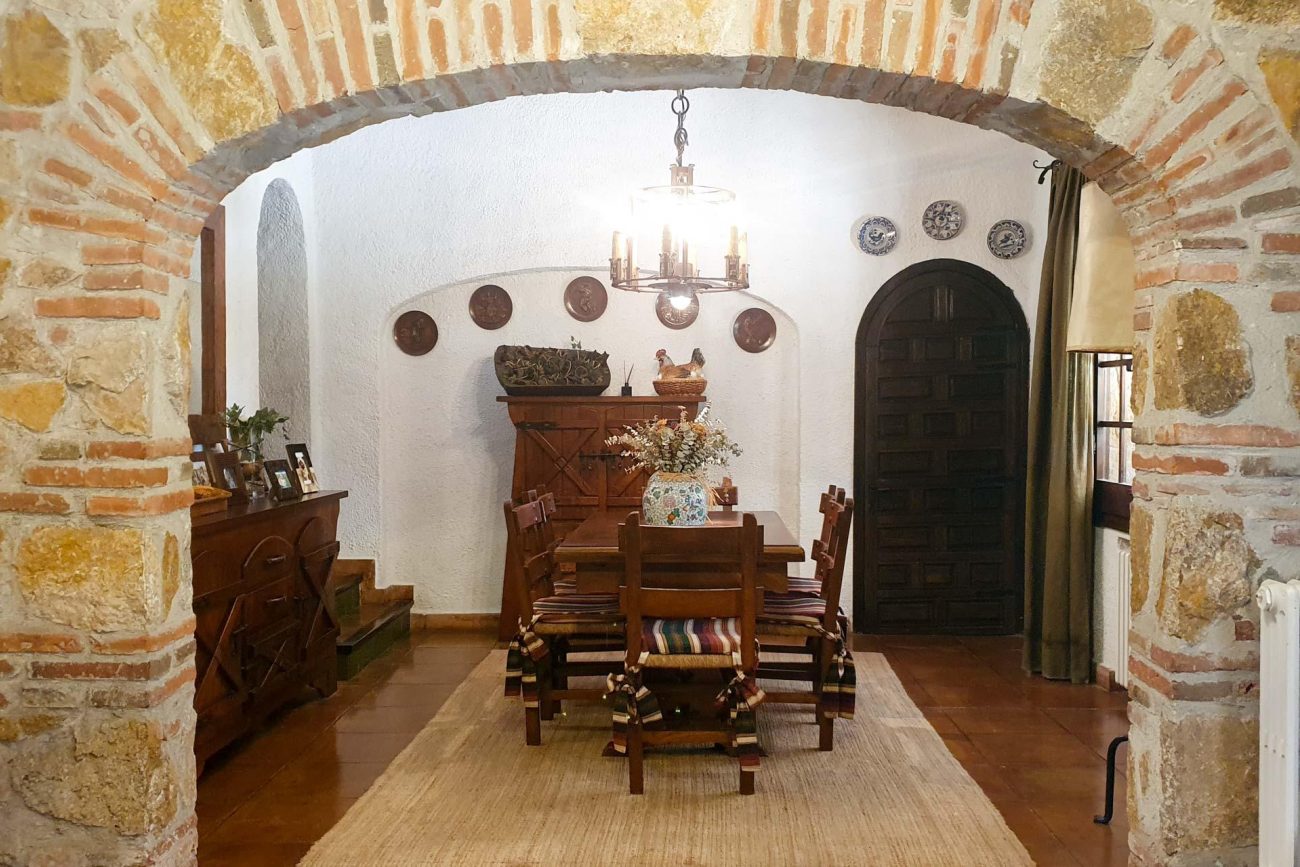 Two properties in Caldes de Malavella