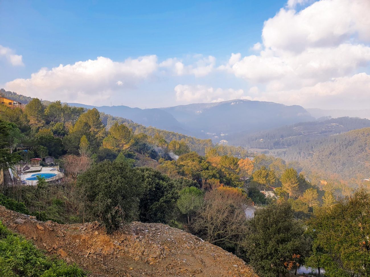 Magnificent plot with panoramic views close to Barcelona
