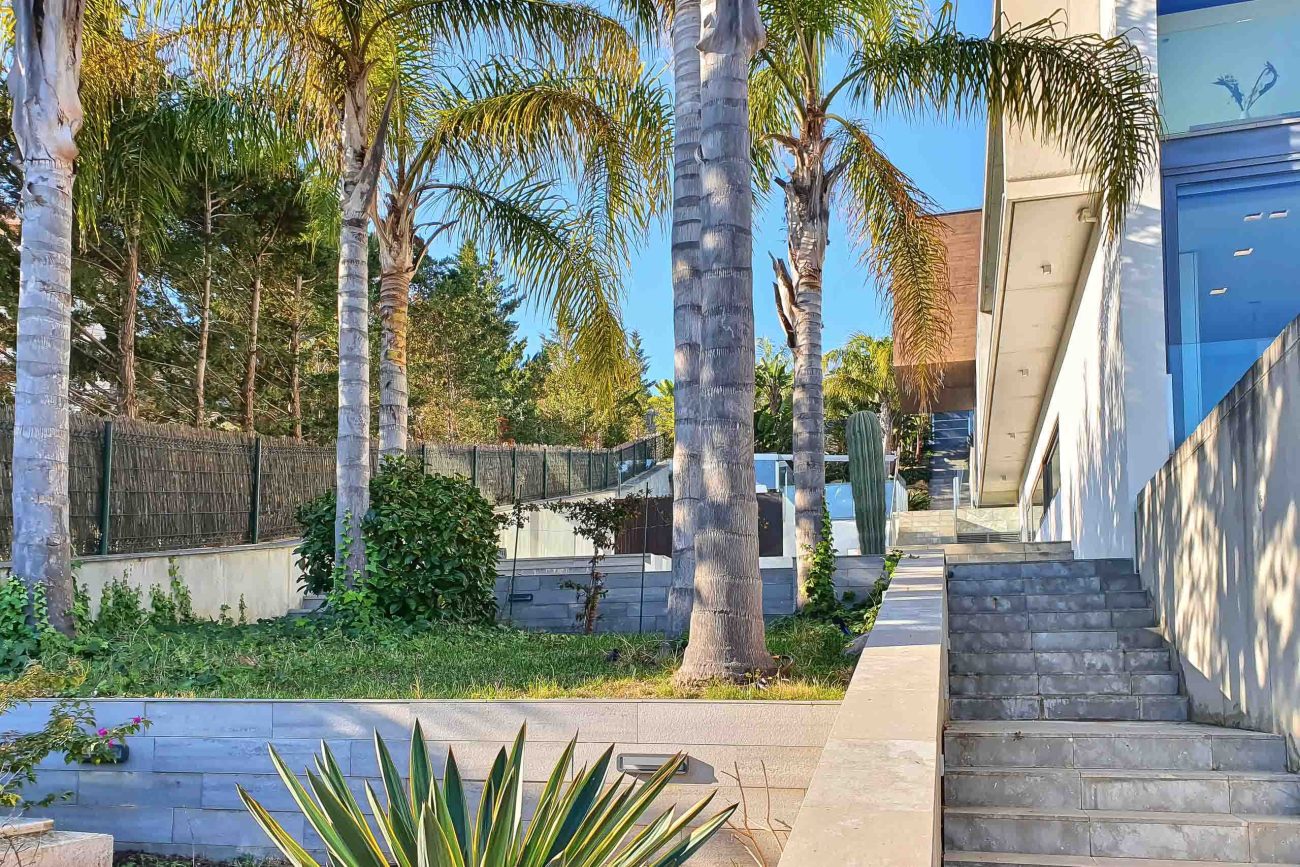 A modern and bright home in the beautiful city of Sitges