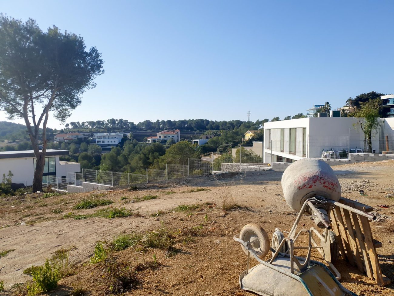 Magnificent plot with sea views in Sitges