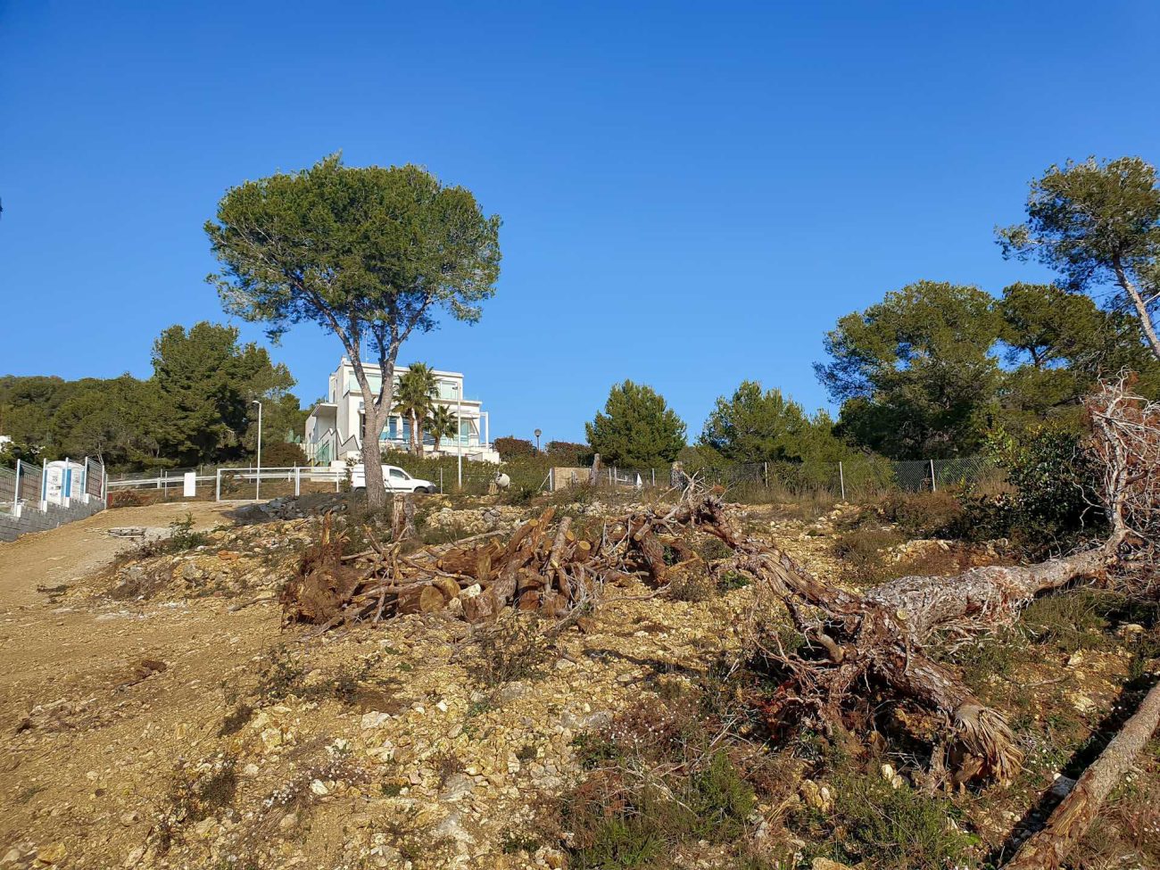 Magnificent plot with sea views in Sitges