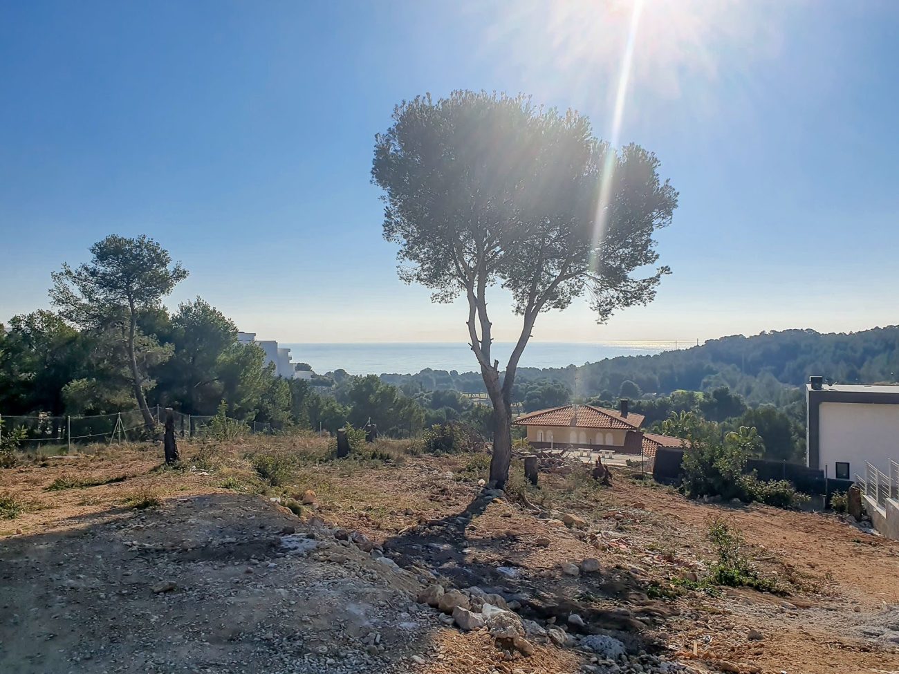 Magnificent plot with sea views in Sitges