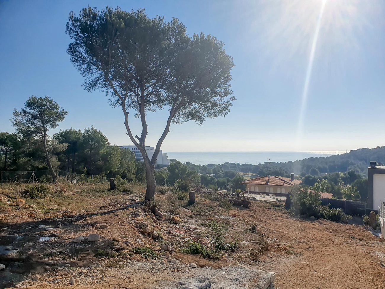 Magnificent plot with sea views in Sitges