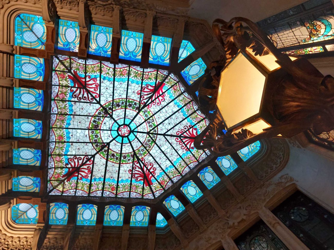 Dream duplex penthouse in Casa Burés: the charm of Barcelona's Eixample