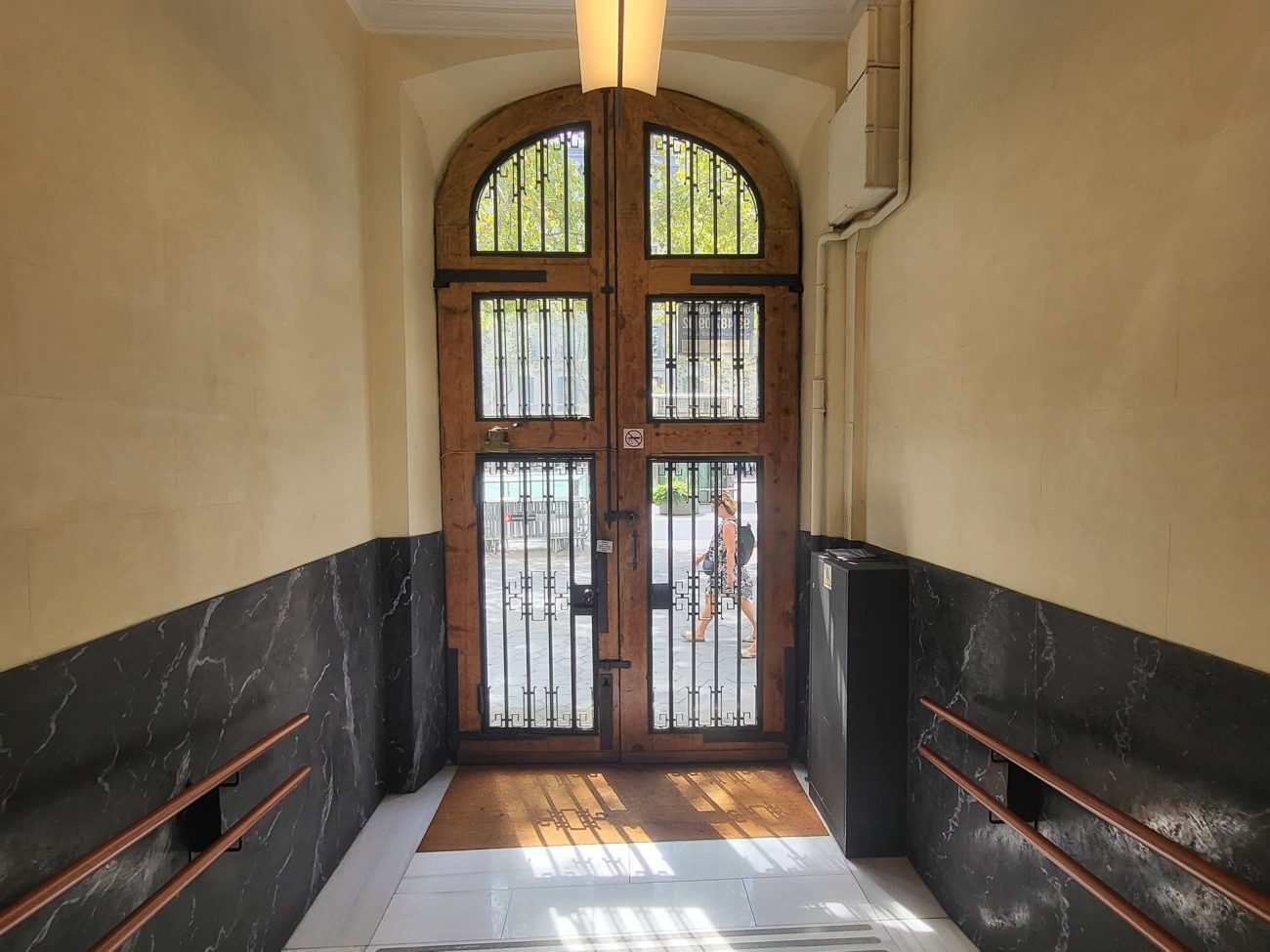 Office for rent on the main promenade of the city in the very center