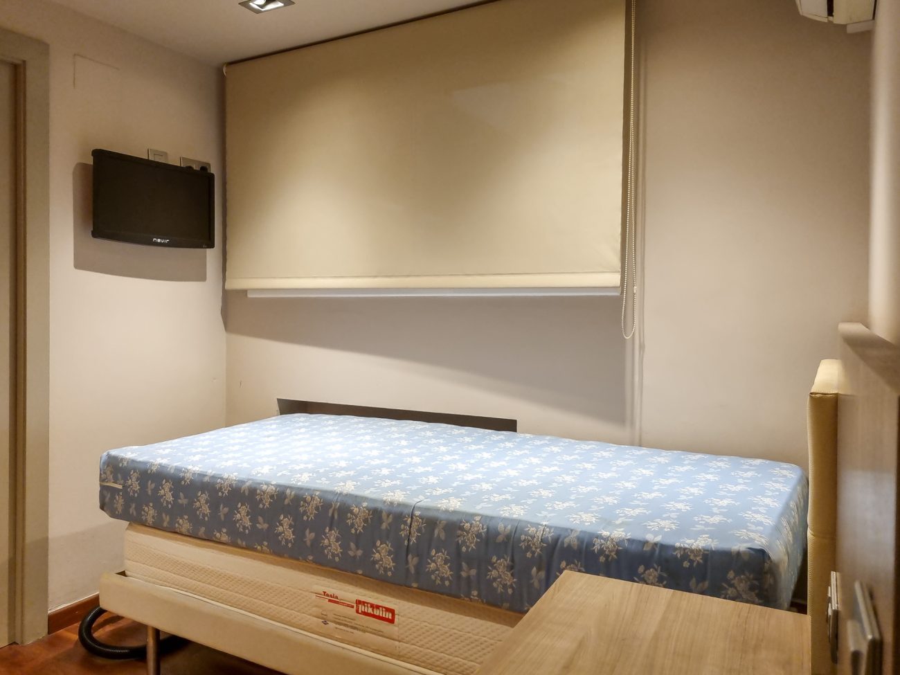 Cozy furnished apartment with private access to the sea