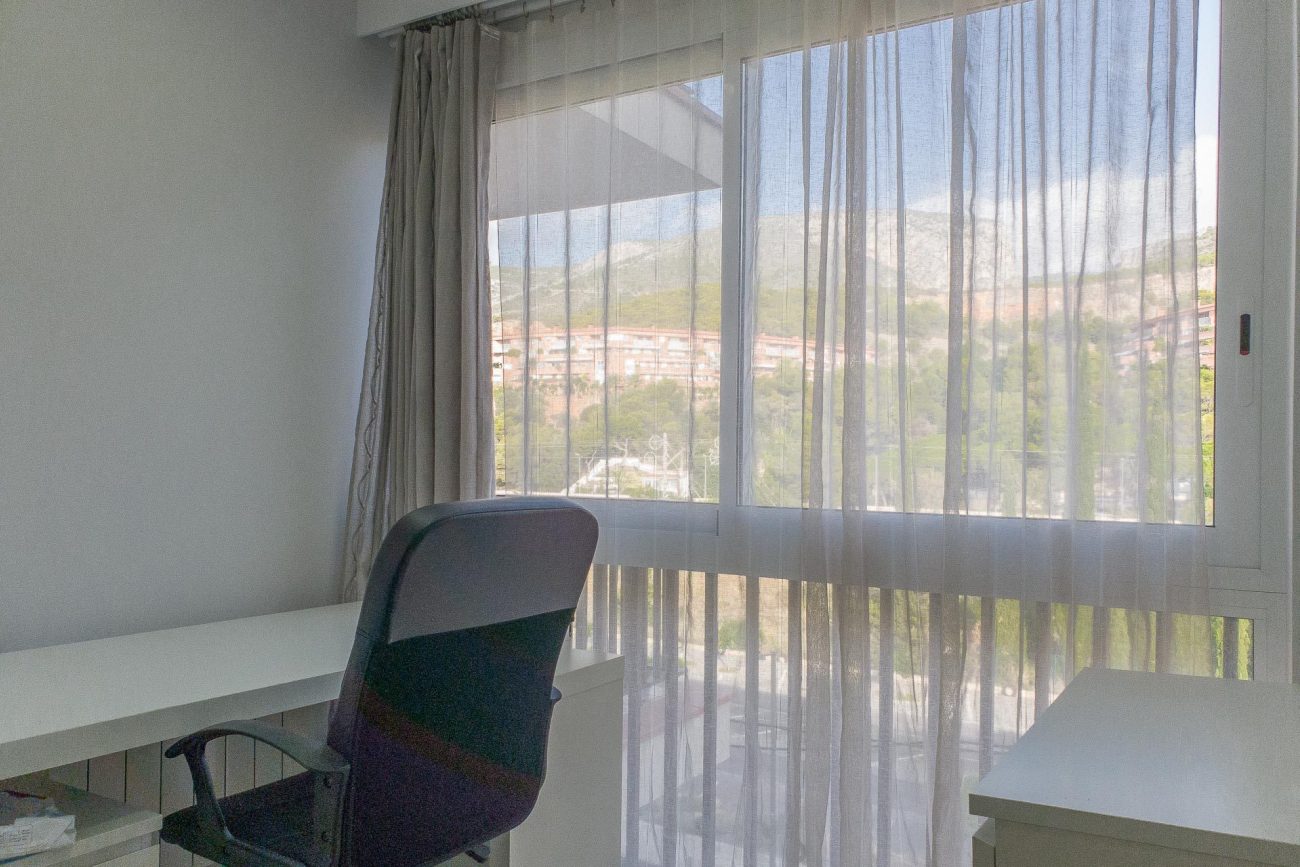 Cozy, bright and spacious apartment for rent in Castelldefels
