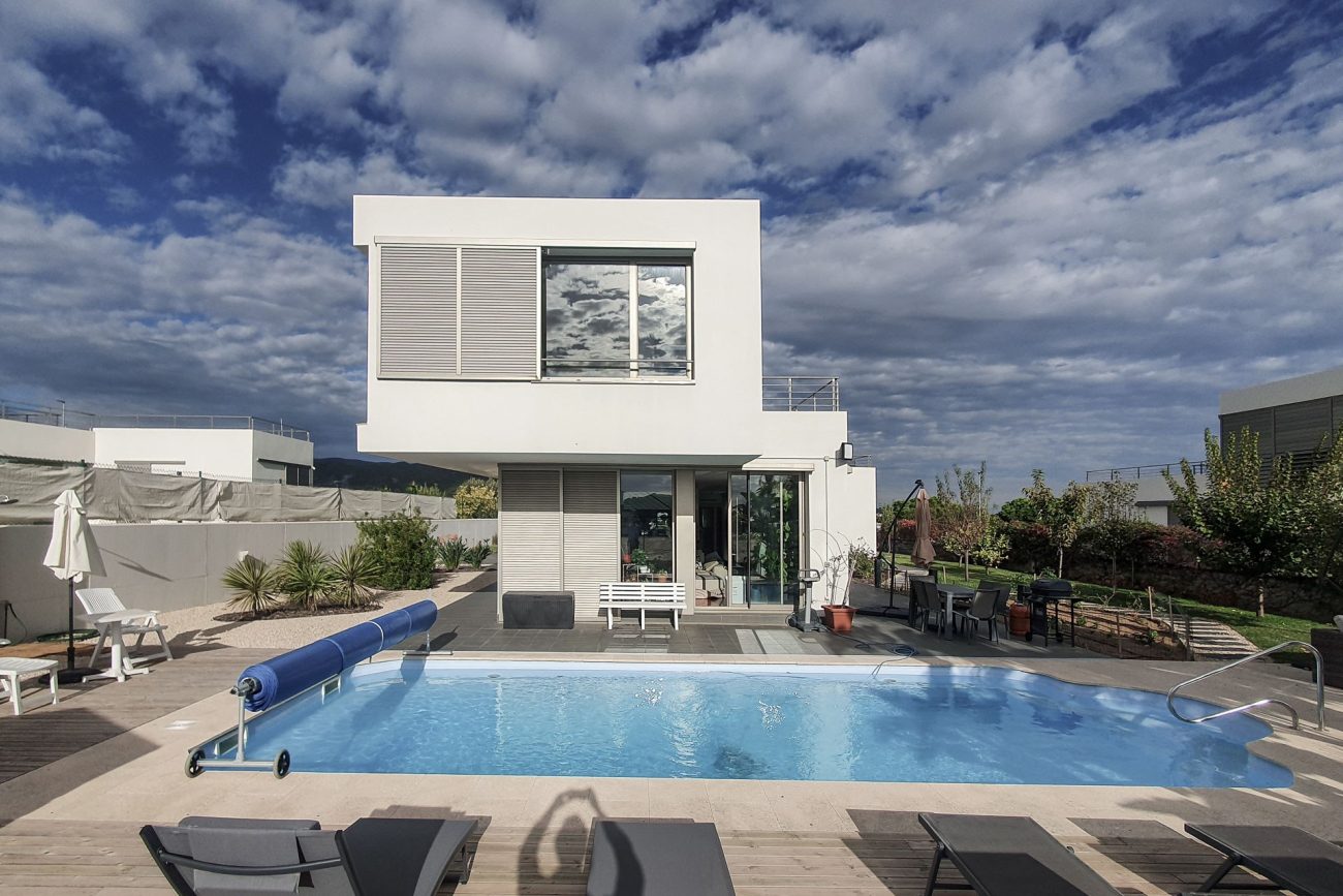 Bright modern house with views of the sea and the port in Arenys de Mar