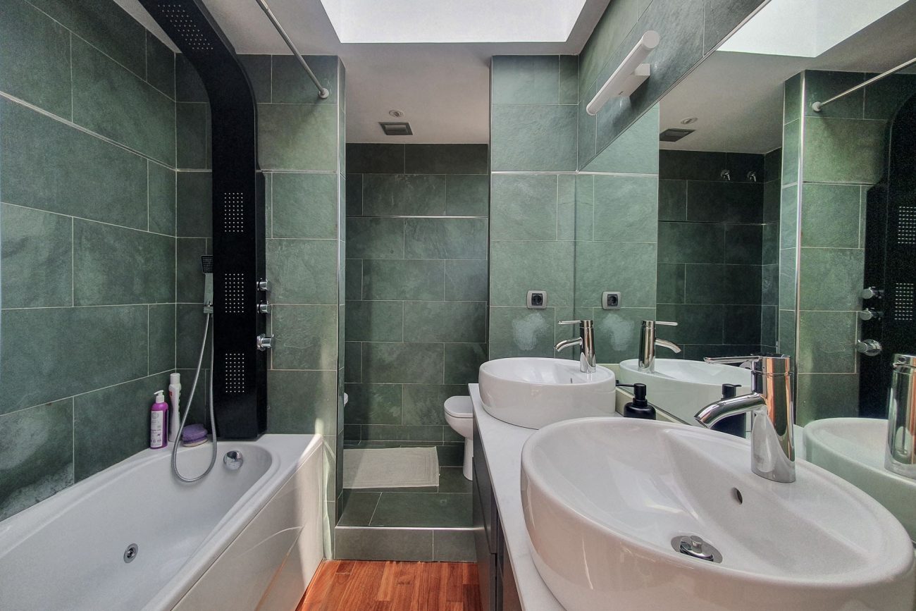 Bright modern house with views of the sea and the port in Arenys de Mar