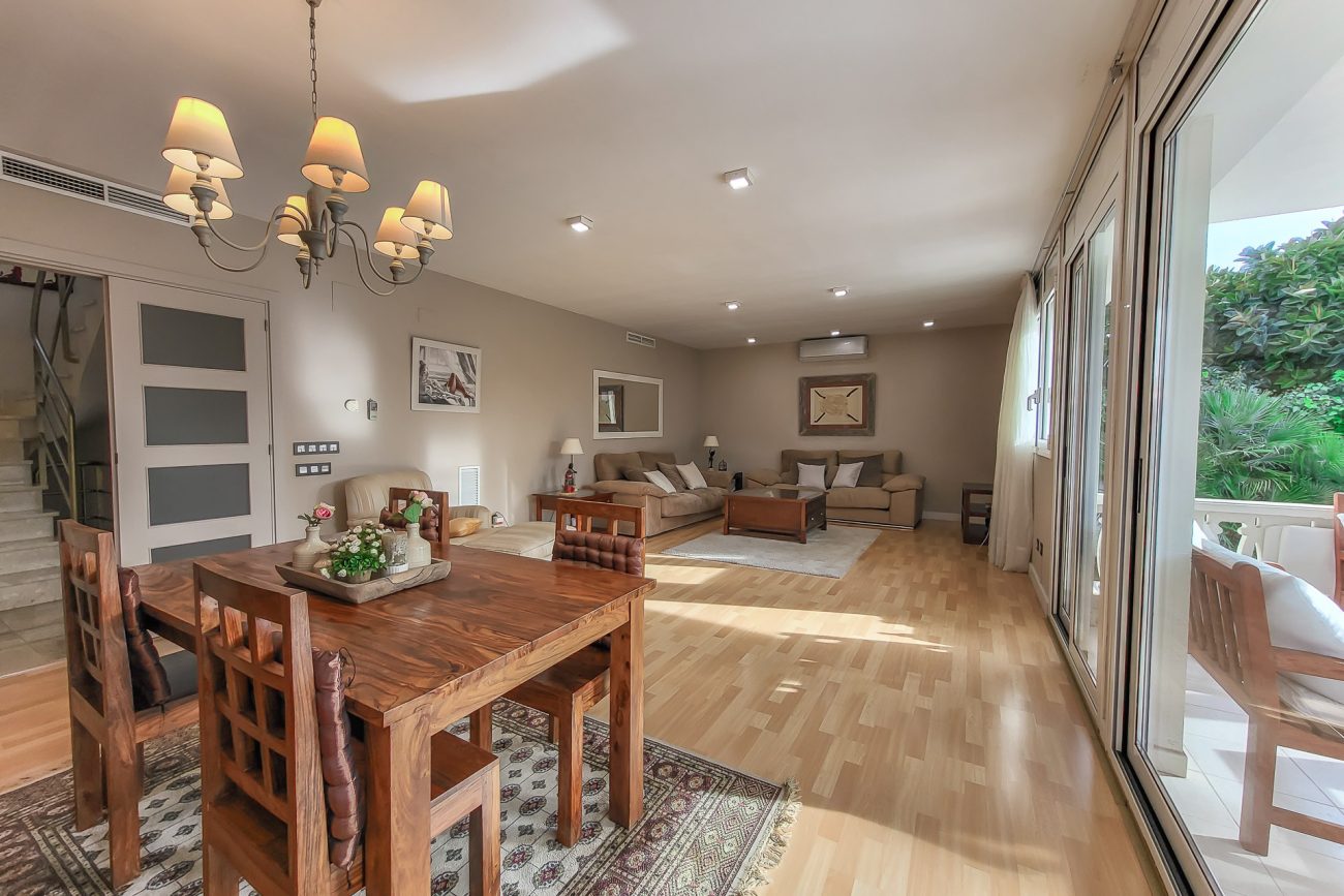 Cozy independent house in Castelldefels