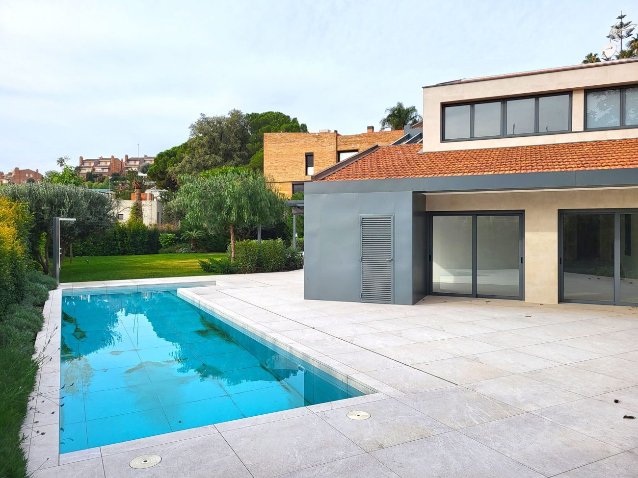Fully renovated private villa