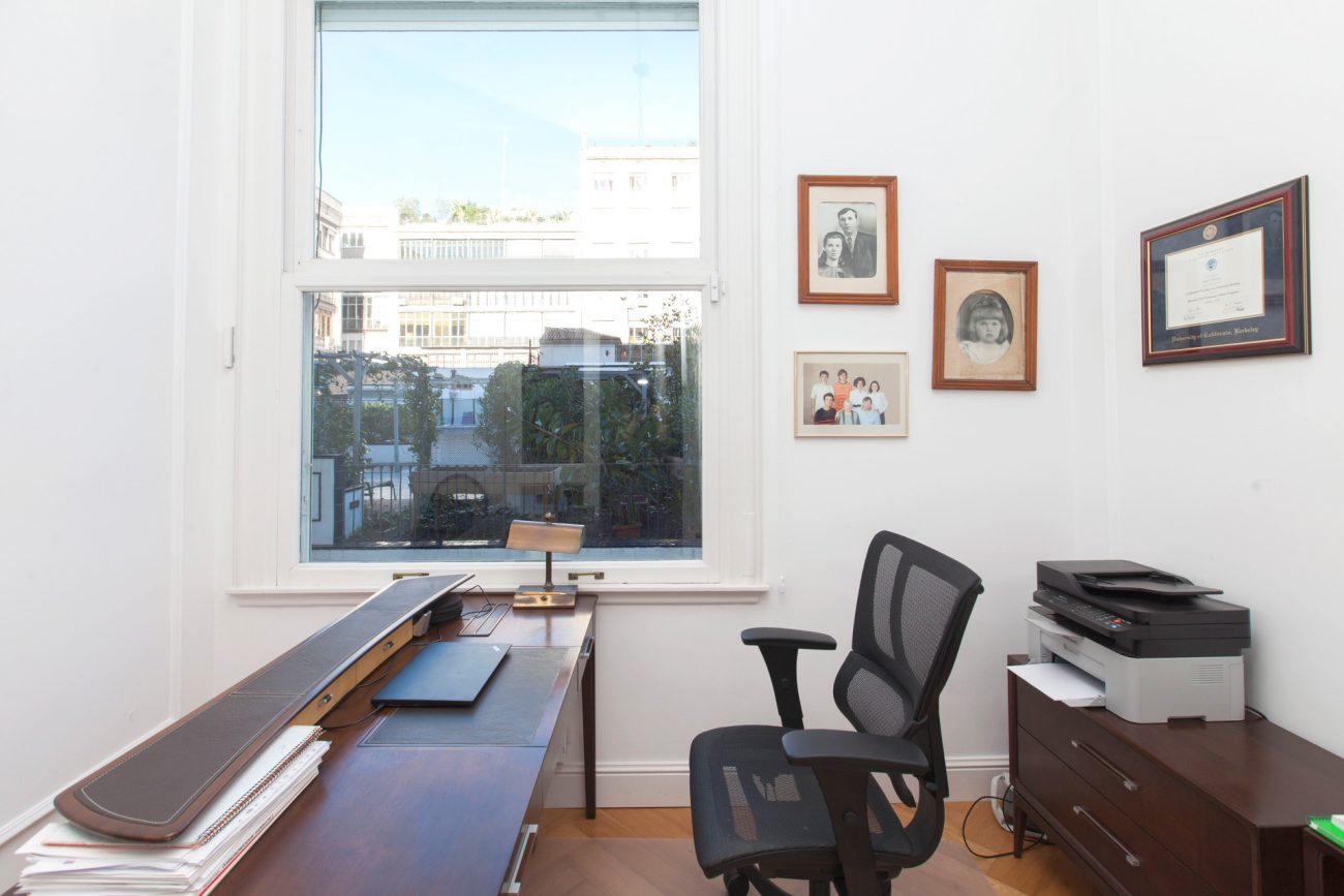 Luxury apartment with large terrace close to Passeig de Gracia