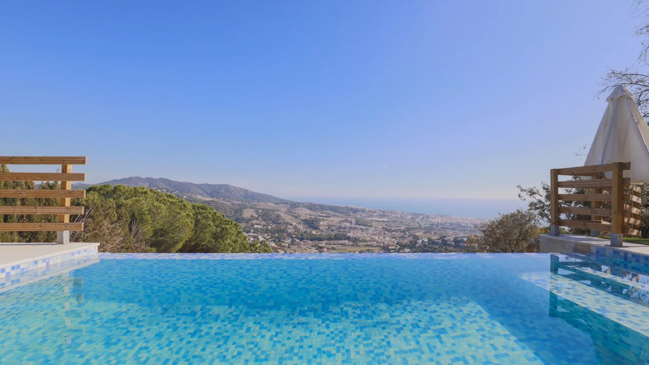 An eco-friendly and light-filled home with stunning sea views