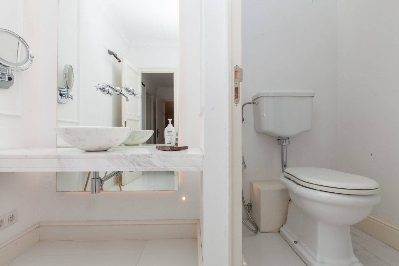 Luxury apartment with large terrace close to Passeig de Gracia