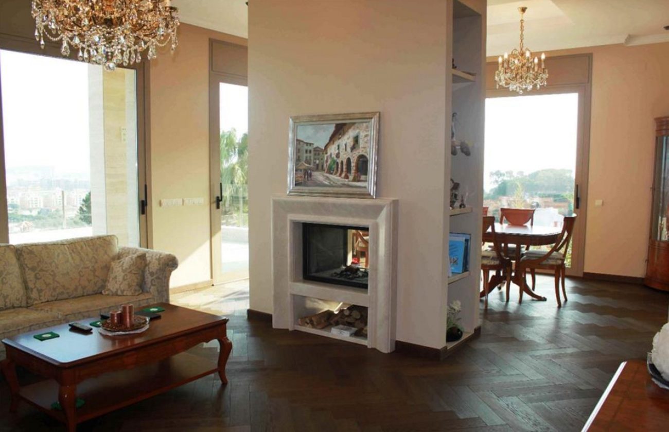 Stunning new home with views in Calonge