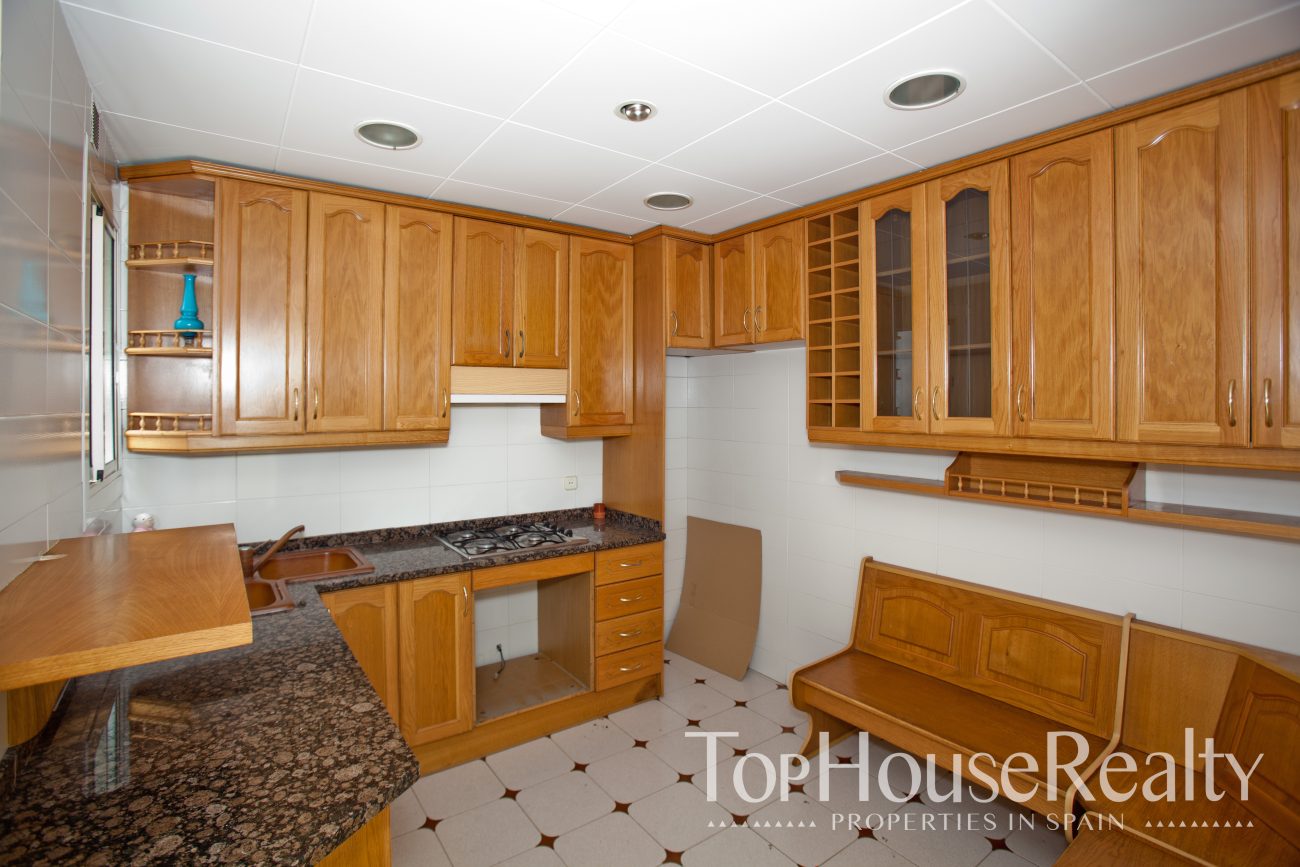 Great investment opportunity, quiet apartment in Eixample