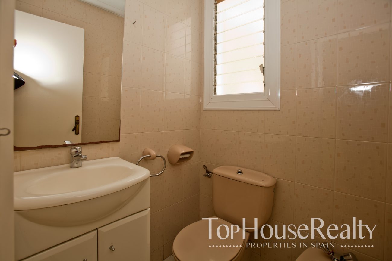 Great investment opportunity, quiet apartment in Eixample