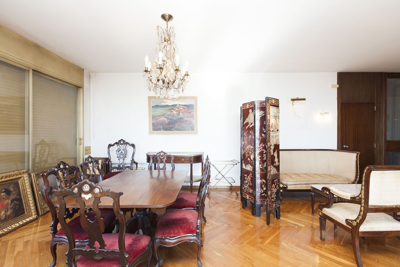 Great opportunity to reform in an exclusive urbanization in Pedralbes
