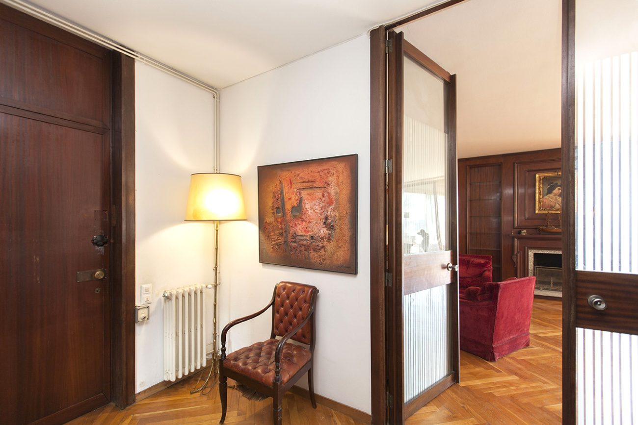Great opportunity to reform in an exclusive urbanization in Pedralbes