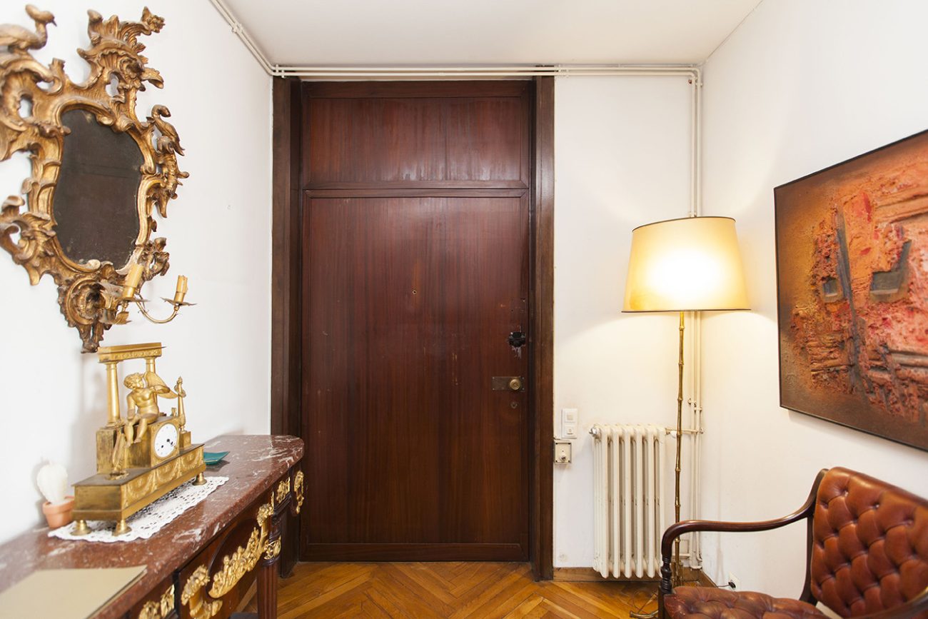 Great opportunity to reform in an exclusive urbanization in Pedralbes