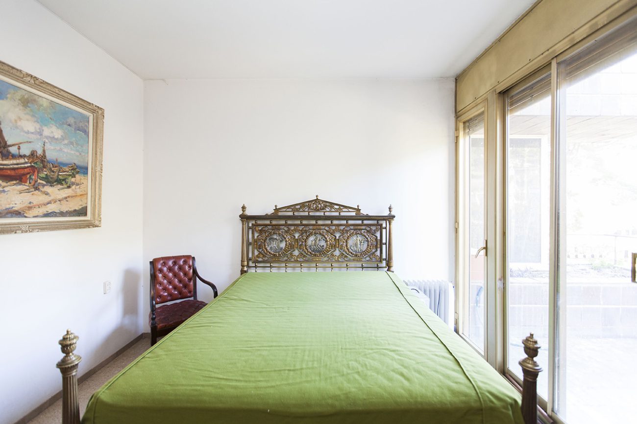 Great opportunity to reform in an exclusive urbanization in Pedralbes