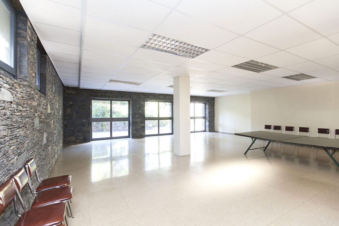 Great opportunity to reform in an exclusive urbanization in Pedralbes