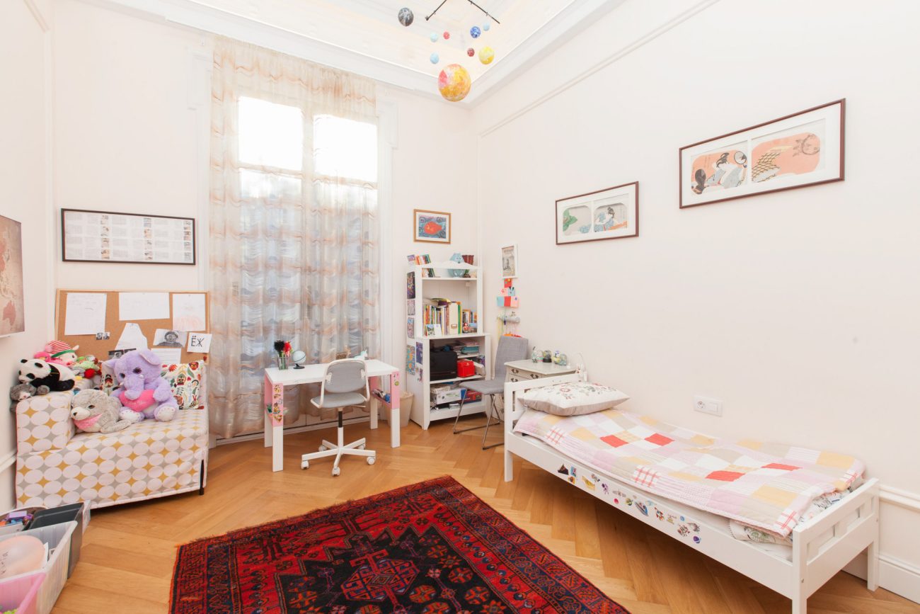 Luxury apartment with large terrace close to Passeig de Gracia