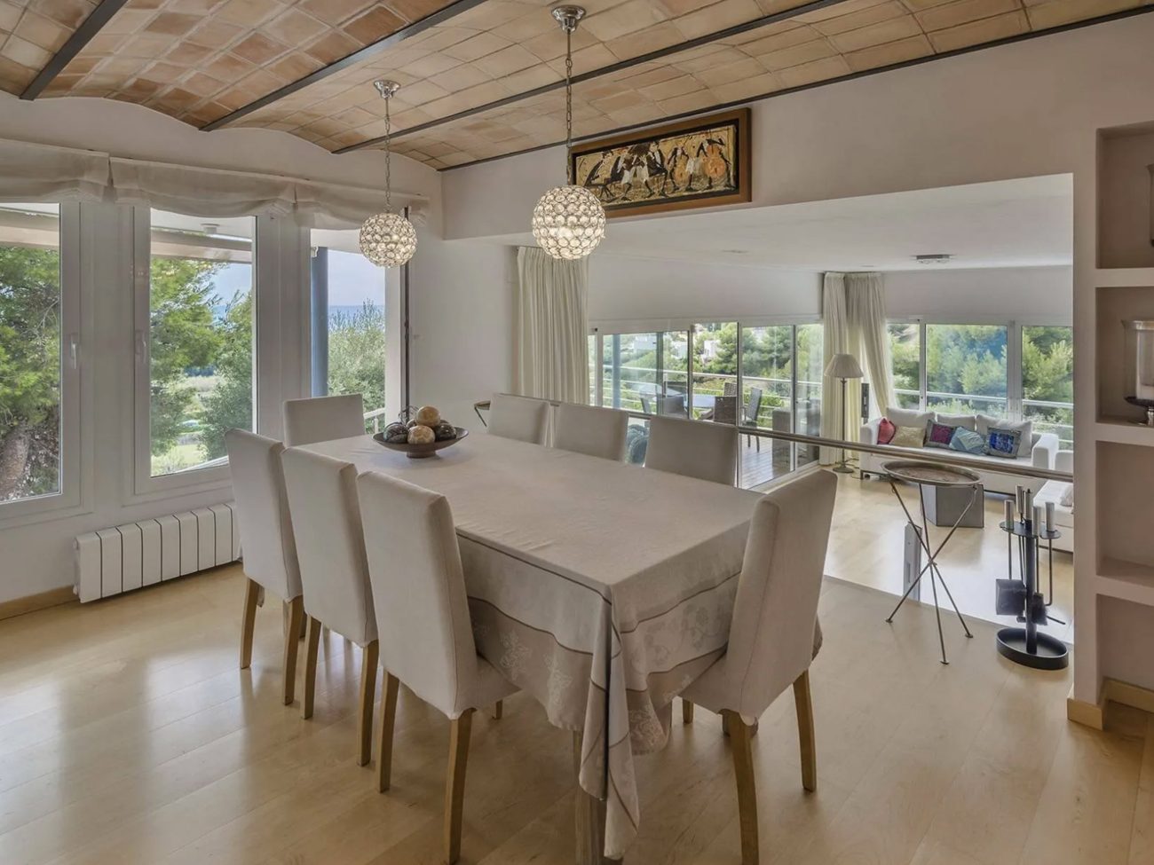 A modern and elegant home in a privileged location