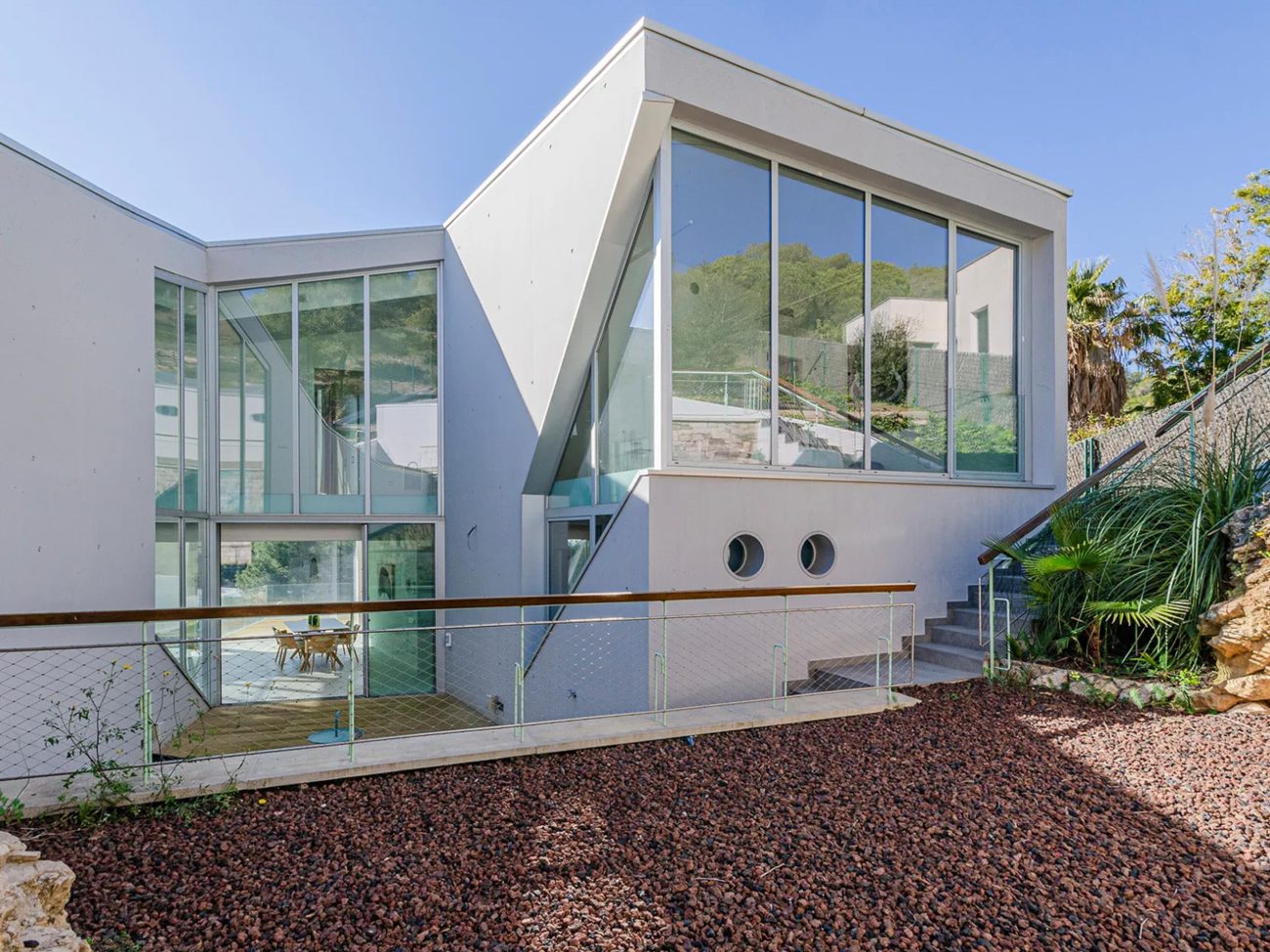 A dream home with spectacular sea views
