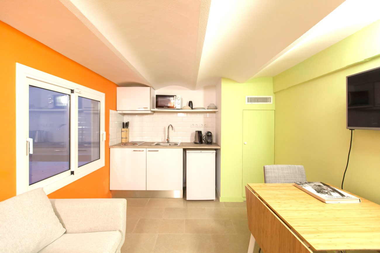Luxury apartment with large terrace close to Passeig de Gracia