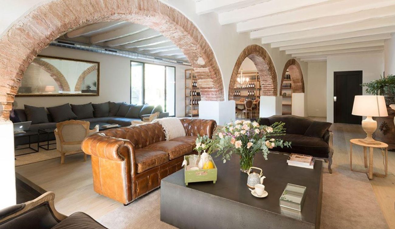 Spectacular completely reformed Masia in Alella