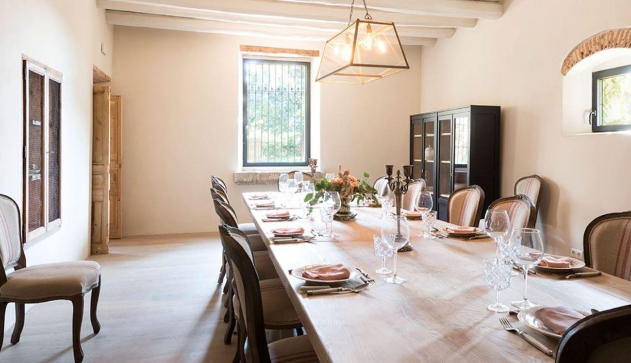 Spectacular completely reformed Masia in Alella