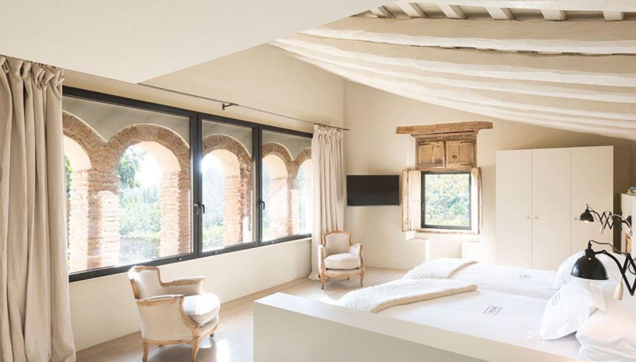 Spectacular completely reformed Masia in Alella