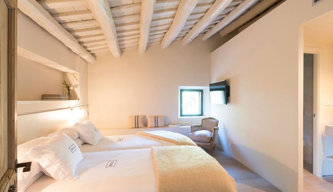 Spectacular completely reformed Masia in Alella