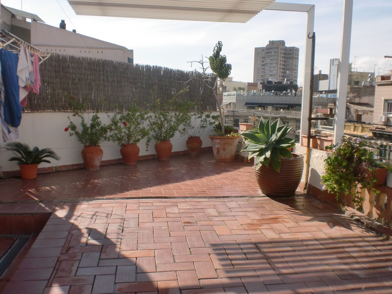 Penthouse for Rent in the Heart of Barcelona: Spacious Terraces and Spectacular Views