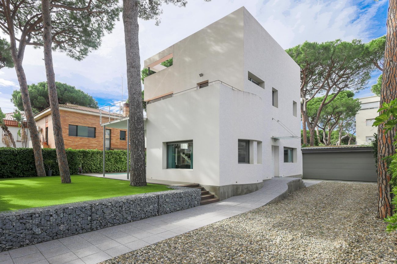 A layout design for a true Mediterranean living