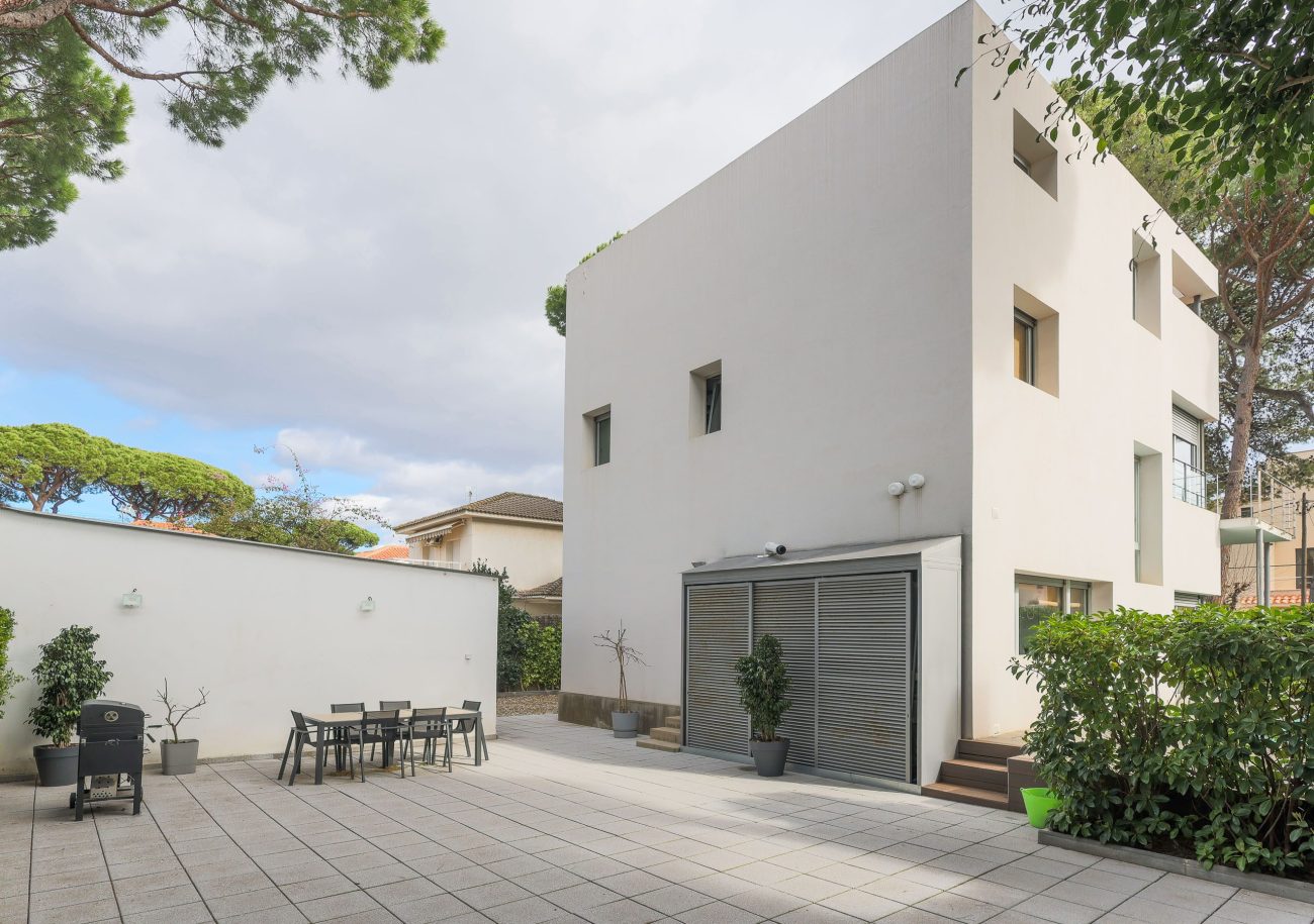 A layout design for a true Mediterranean living