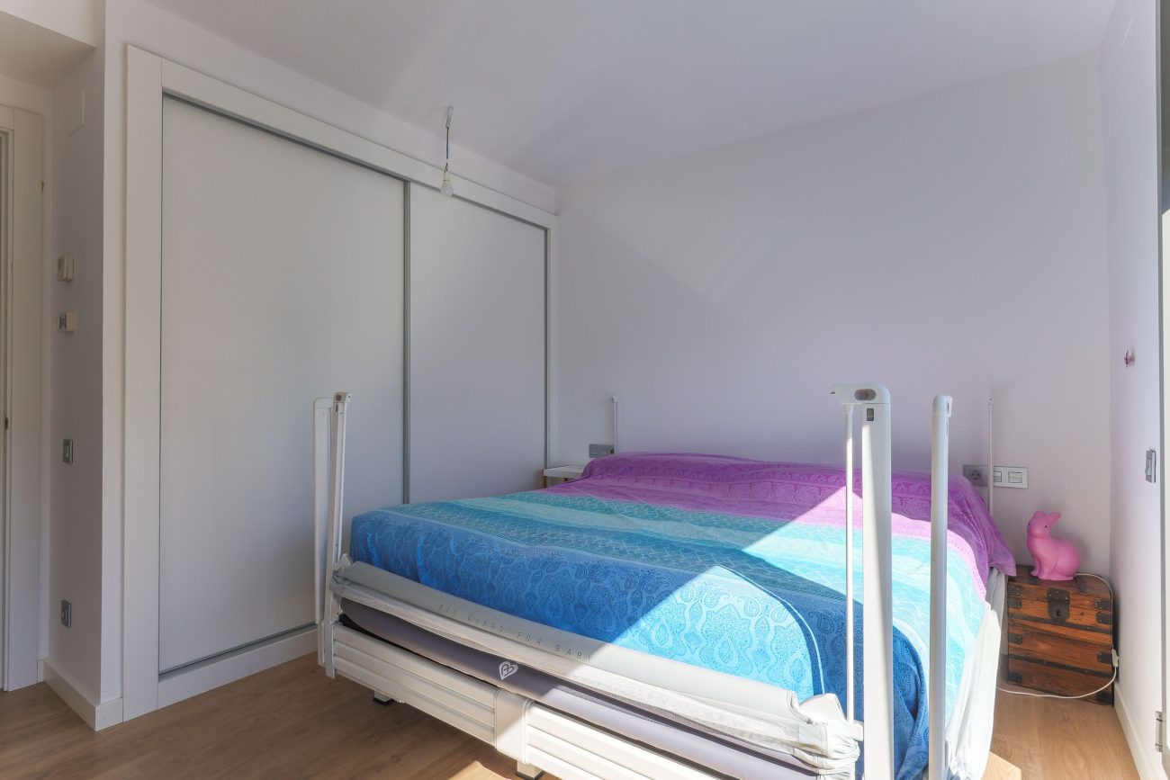 Townhouse in El Vinyet, Sitges — private garden and 5 minutes from the beach