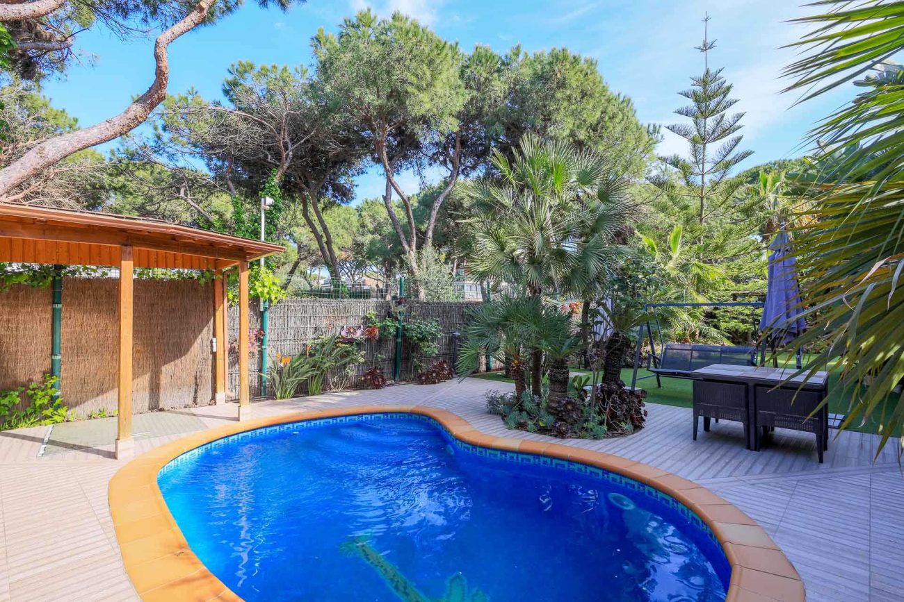 Villa in Gavà Mar — second line to the sea with private garden, pool and privacy