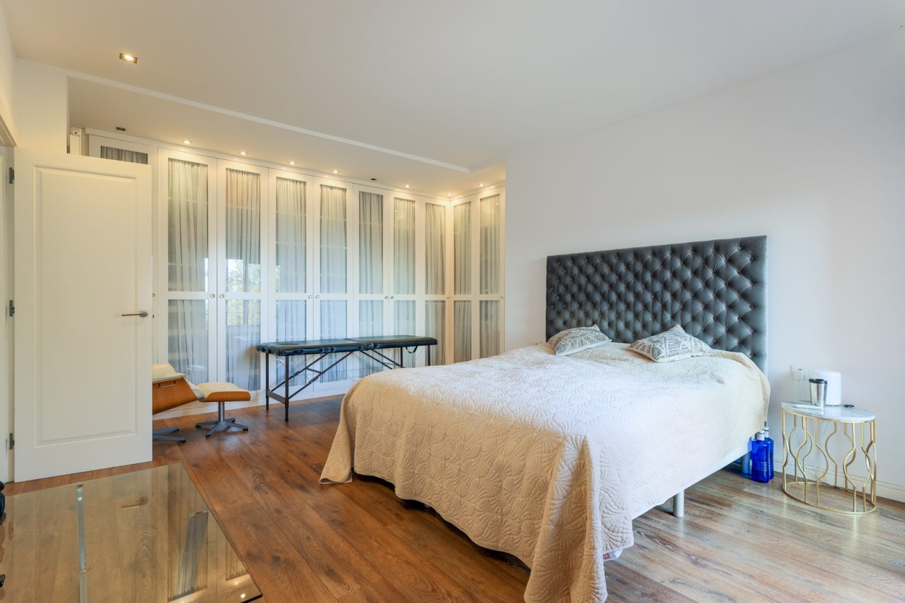 Sea view house in Castelldefels — cozy design with terraces and pool