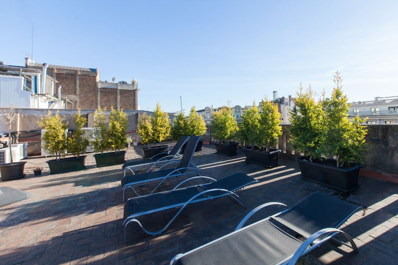 Luxury apartment with large terrace close to Passeig de Gracia