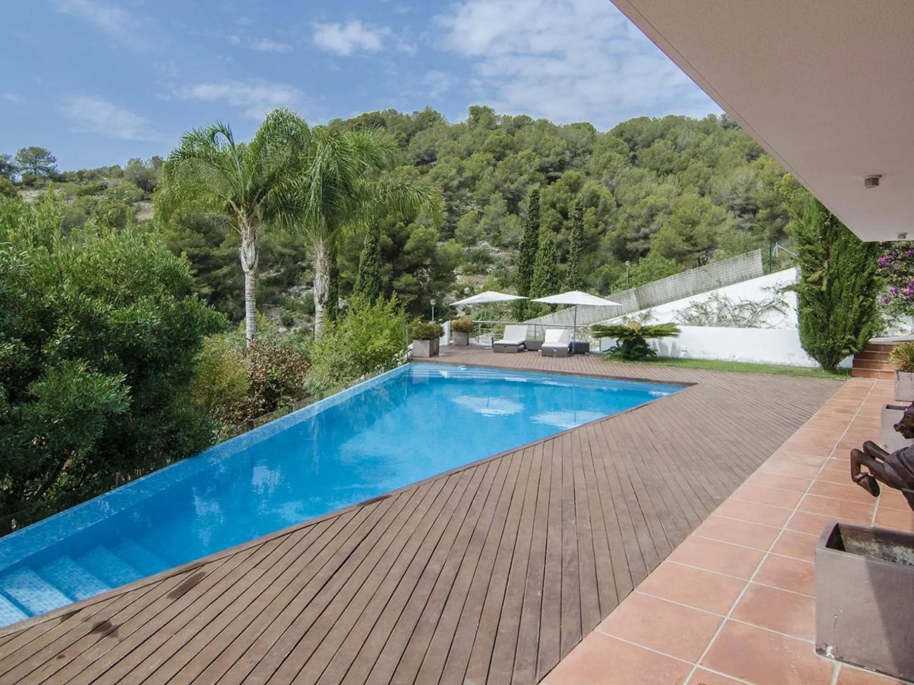 A modern and elegant home in a privileged location