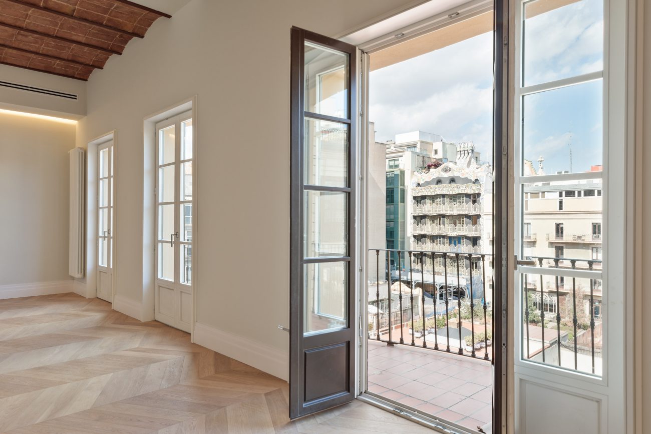 A Symphony of Light in Barcelona