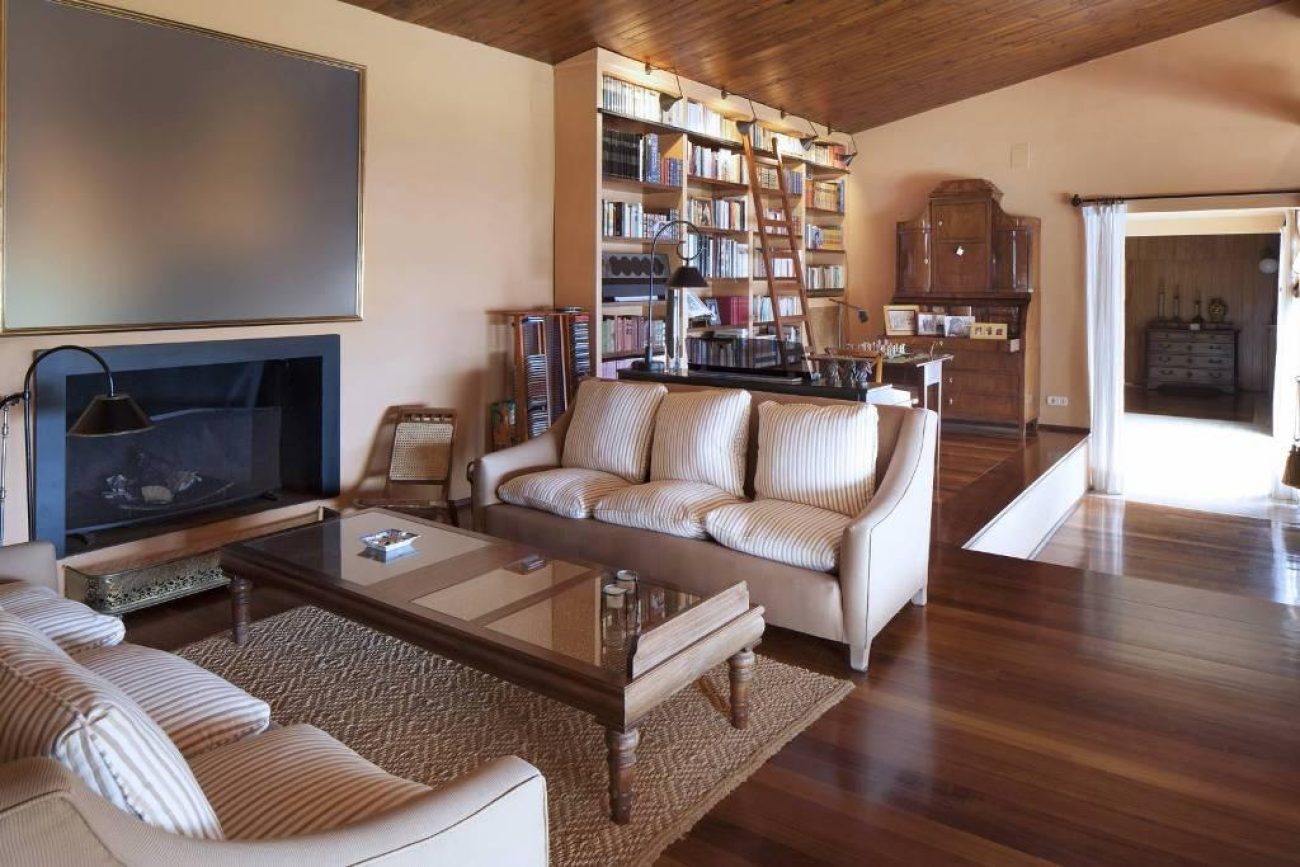 Stunning villa for sale in Sa Riera