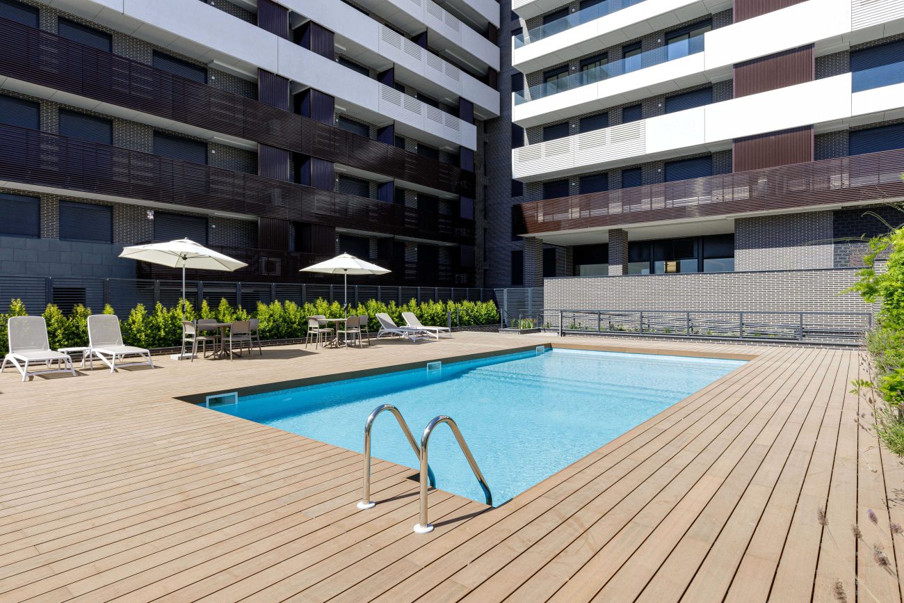 A new modern complex in the nearest suburb of Barcelona, a 5-minute walk from the sandy beach