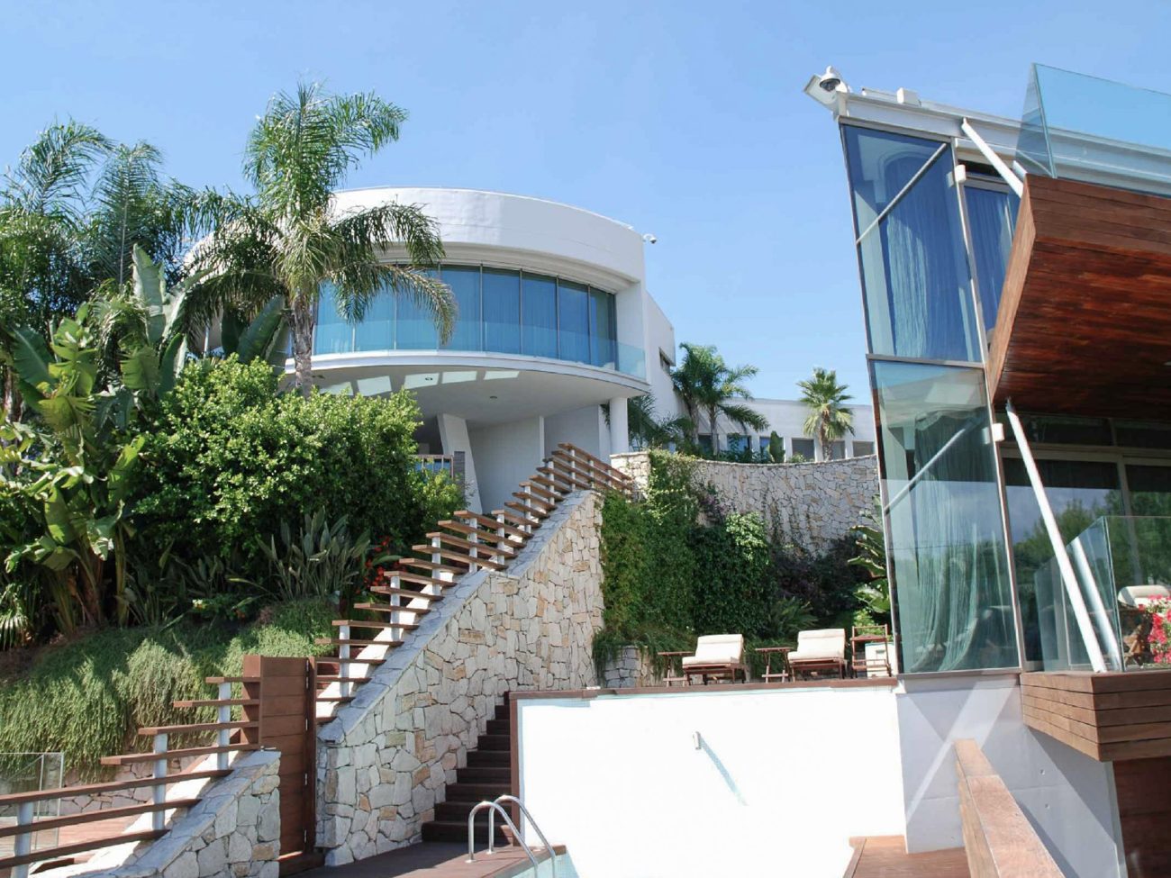 Experience the Ultimate in Luxury and Style